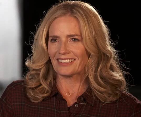 Elisabeth Shue Biography - Facts, Childhood, Family Life & Achievements
