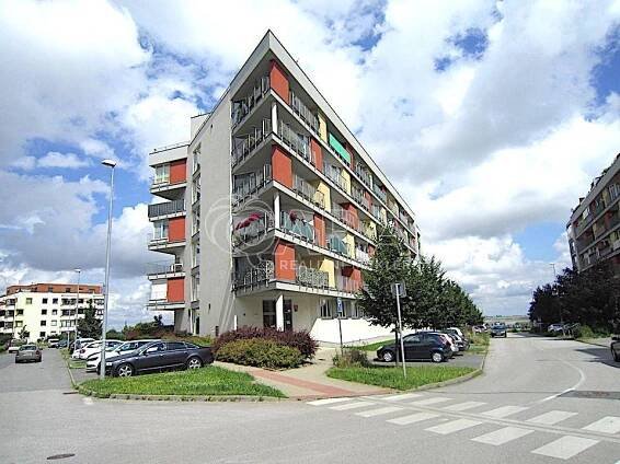 Pronájem bytu 2+kk, 68 m2, Zličín Praha 5 – QARA