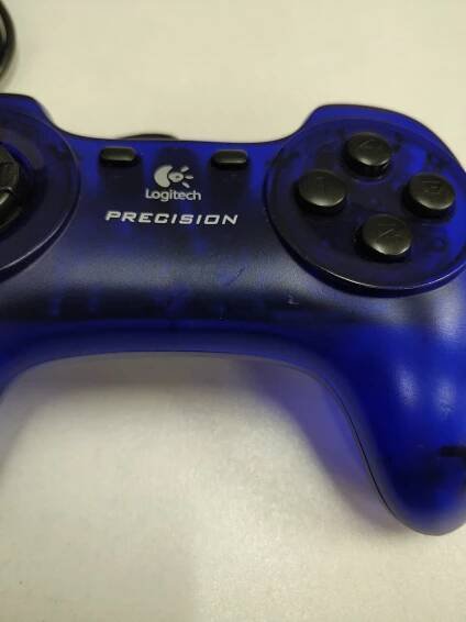 [PC] Logitech Precision Gamepad (estetické vady) | Konzoleahry.cz