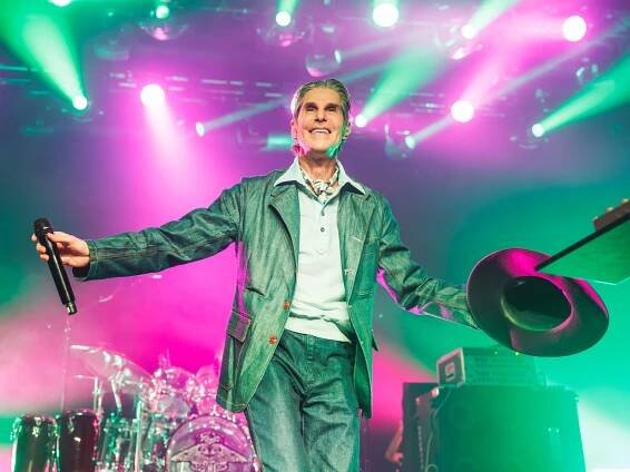 Perry Farrell Responds to Jane’s Addiction Bandmates With Lawsuit of His Own