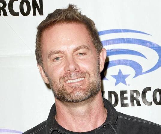 Garret Dillahunt