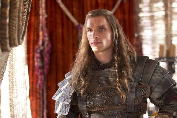 Ed Skrein jako Daario Naharis