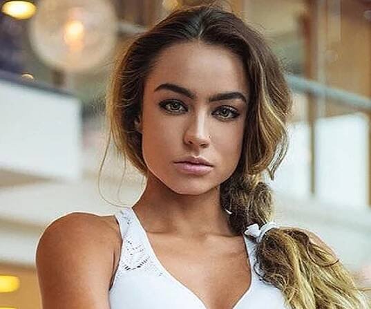 Sommer Ray Biography - Facts, Childhood, Family Life & Achievements