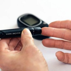 Světový den diabetu: Na akcích IFMSA si veřejnost může nechat otestovat glykémii, krevní tlak nebo cholesterol