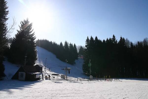 Ski areál Janovičky - informace a mapa