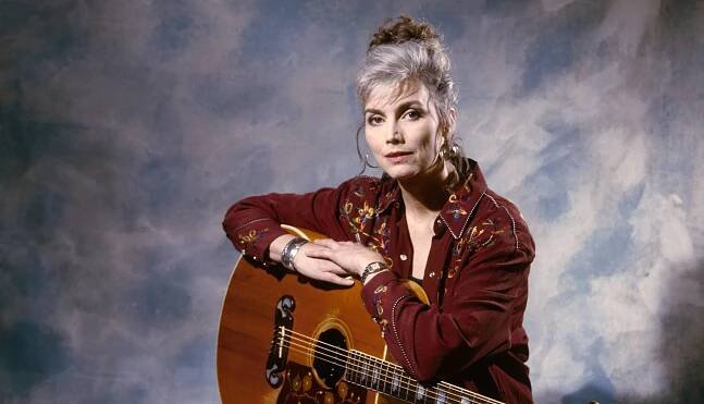 portrait of Emmylou Harris