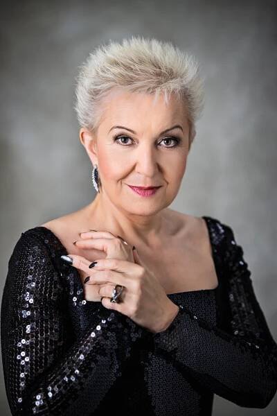 Eva Urbanová a Moravské klavírní trio vystoupí na podporu pěstounských rodin | Donio