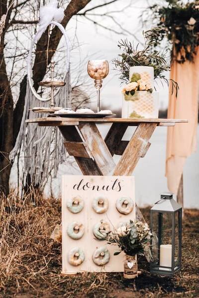 Ledová BOHO svatba u rybníka - Wedding Factory | Svatební Agentura Praha