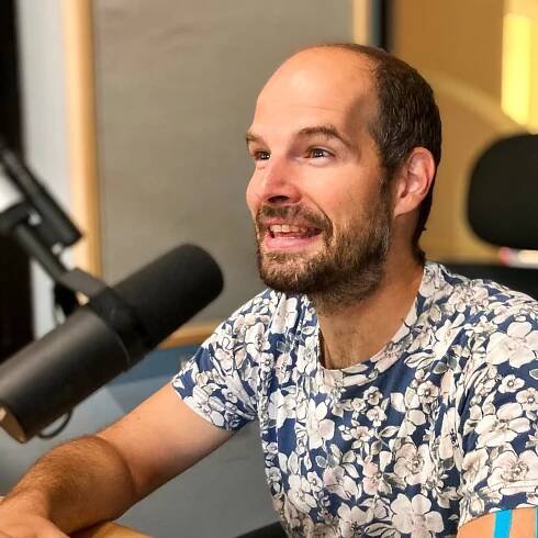 Jan Maxián: Zbožňuji filmovou hudbu. Dokáže snímek posunout někam dál | Host Frekvence 1