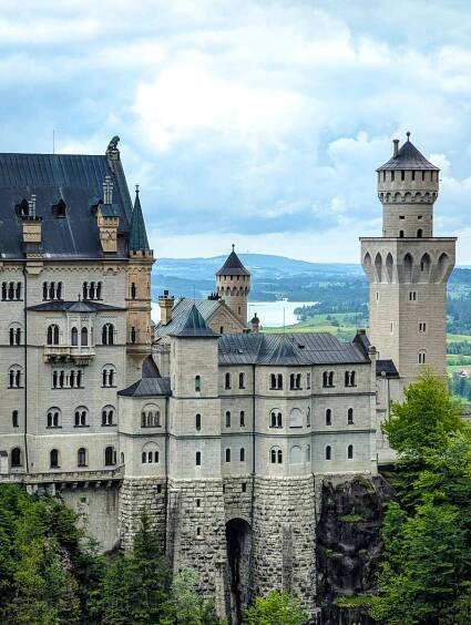 11 Crucial Tips for Visiting Neuschwanstein Castle Worry-Free