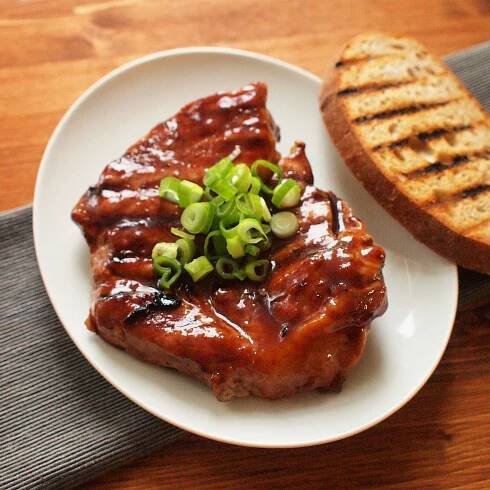 Zobrazit Grilovaná krkovička v česnekové BBQ marinádě receptů