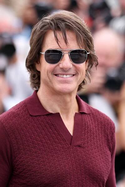 Tom Cruise Defies Gravity in One Pair of Aviator Sunglasses