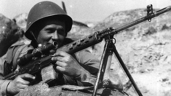 Písek a Krev: SVD Dragunov a jeho služba v Afghánistánu