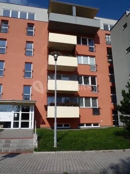 Pronájem bytu 1+kk 40 m², Labská louka, Hradec Králové, Královéhradecký kraj