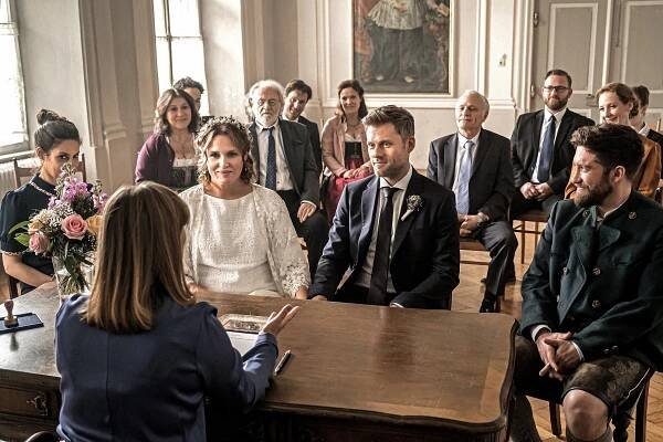 Lena Lorenz - Außergewöhnlich einzigartig - Z filmu - Liane Forestieri, Eva Mattes, Judith Hoersch, Fred Stillkrauth, Jens Atzorn, Sebastian Edtbauer