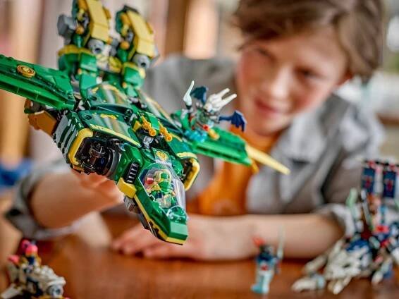LEGO Ninjago 71845 Lloydův tryskáčový robot
