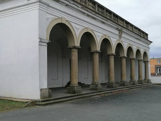 Zámeckou zahradu ve Vyškově uzavřelo kácení. Je součástí rozsáhlé rekonstrukce
