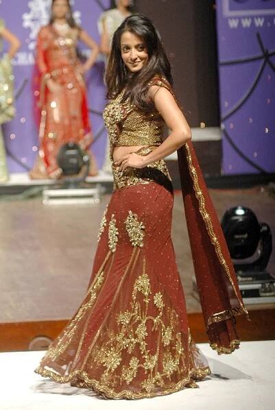 Lehenga-style sari - Wikipedia