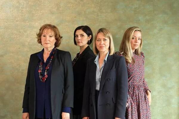 Deborah Findlay, Annabel Scholey, Nicola Walker and Fiona Button in The Split