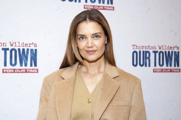 Katie Holmes’ Cozy Outfit Formula Is Easy to Copy for Fall — We Can Show You How from $25