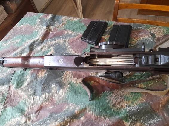 Samonabíjecí puška upravená z lehkého kulometu vz.30/37