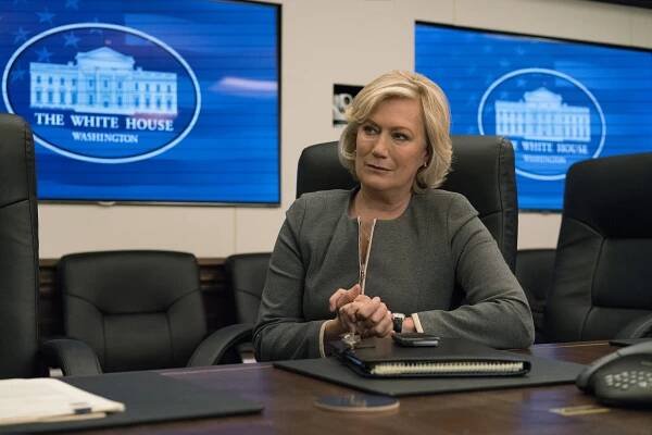 Domek z karet - 56. kapitola - Z filmu - Jayne Atkinson