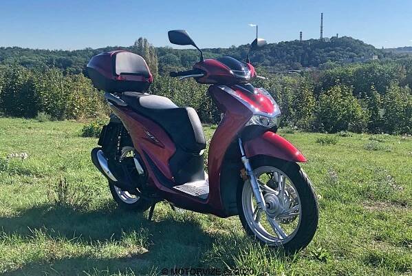 Honda SH125i: skútr v Praze pro nováčka… | MOTORVIZE.cz