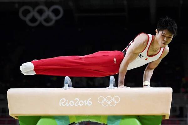 Comaneciová: Učimura je nepochybně nejlepším gymnastou historie