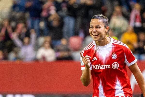 Lena Oberdorf jubelt: Sie konnte für den FC Bayern treffen.