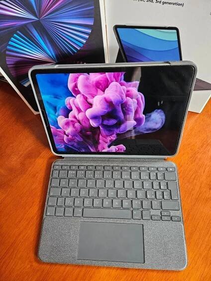 Apple iPad Pro M1 11" (2021) 128GB MHW63FD/A Wifi+Cellular, klávesnice - Počítače a hry
