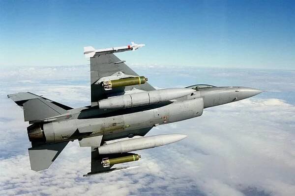 CBU-105 Sensor Fuzed Weapon : USAF’s Ultimate Tank-buster – Defencyclopedia
