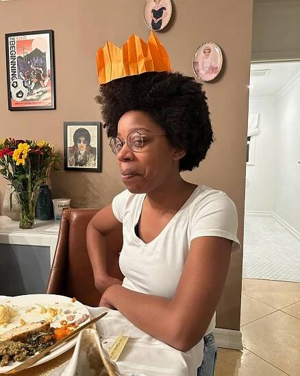 A glimpse inside Diona Reasonover's home from a post dated December 26, 2022. | Source: Instagram/dionareasonover