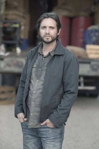 Aaron Stanford - Živí mrtví: Počátek konce - The Code - Promo