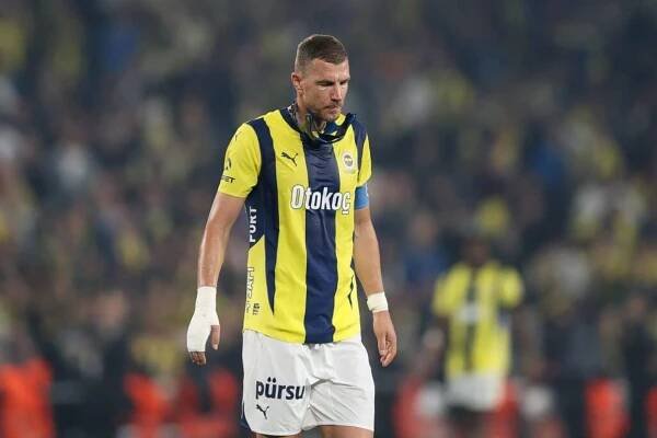 Fiorentina sign Edin Dzeko from Fenerbahce