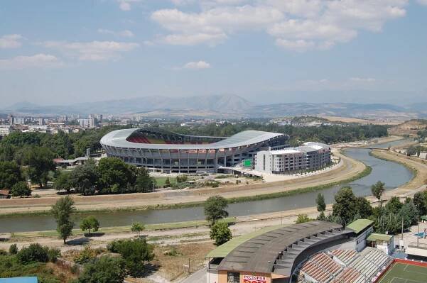 Soubor:Skopje (9454036456).jpg