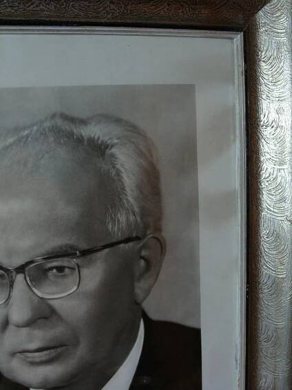 Gustav Husák - Školní obraz - Prezident  - Starožitnosti a umění