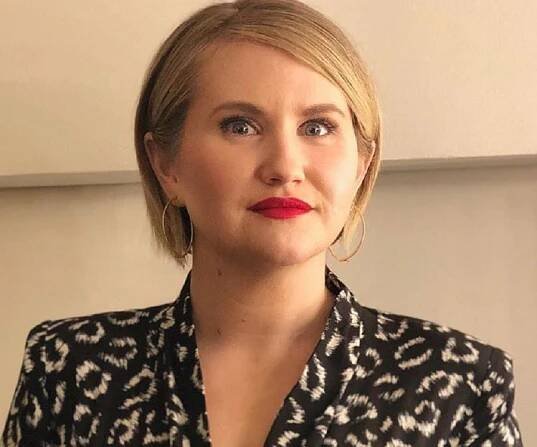 Jillian Bell Biography - Facts, Childhood, Family Life & Achievements
