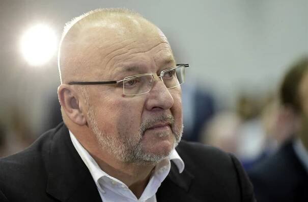 Střelba a prasečí chřipka: Boss Starka bojuje o život potřetí, prý ho chtěl zabít Krejčíř