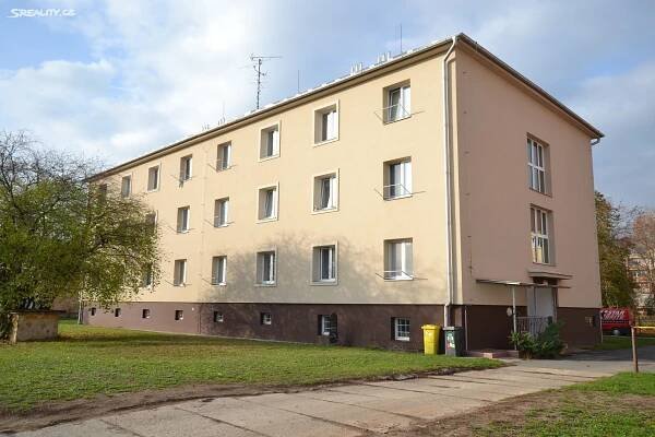 Pronájem Byt 1+1, Na Okrouhlíku, Pardubice - Bílé Předměstí