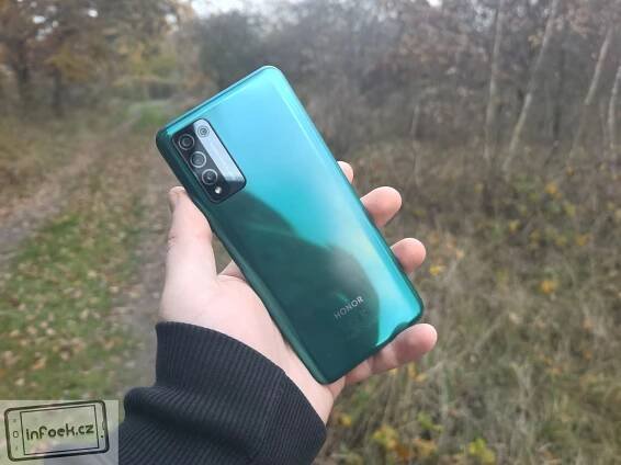 HONOR 10X Lite – Bleskové nabíjení a 128 GB úložiště (RECENZE) – Infoek.cz