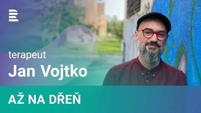 Rodiče si mysleli, že ze mě udělají silné socialistické dítě, vzpomíná psychoterapeut Jan Vojtko