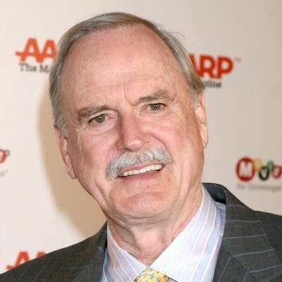 John Cleese: komik s nezabudnuteľnou švihnutou chôdzou
