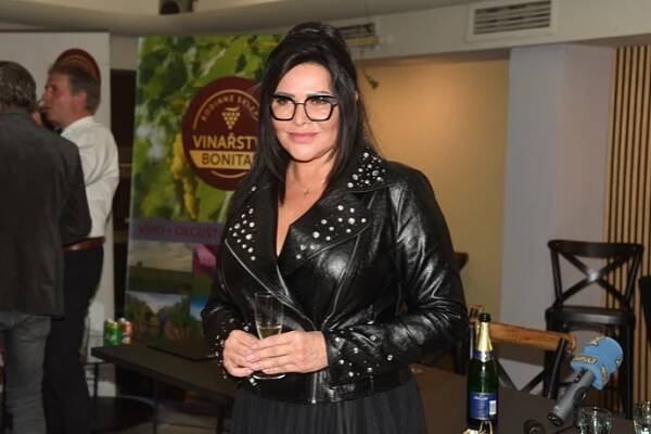 Ilona Csáková svůj boj s kily navíc rozhodně nevzdala. 