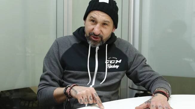 Devadesátky a kauza Jonák: Vraždu manželky si neobjednal, tvrdí DJ Uwa – eXtra.cz