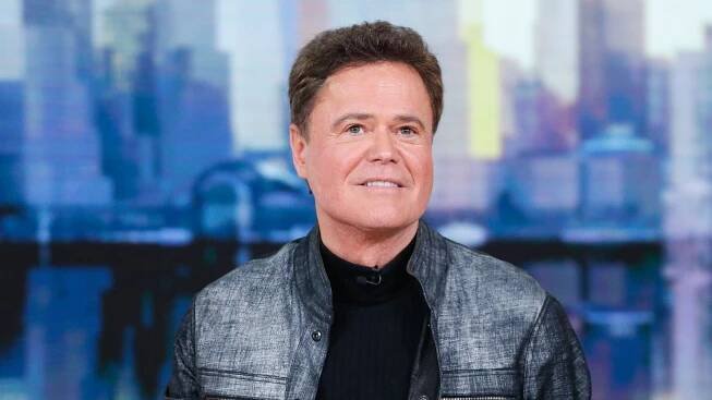 WATCH: Donny Osmond serenades doctors through his own surgery