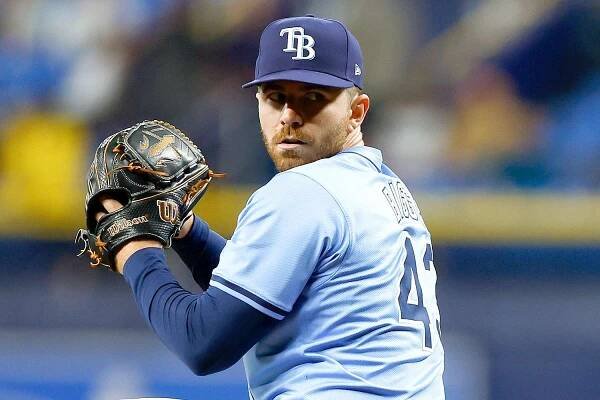  Hunter Bigge #43 of the Tampa Bay Rays throws a pitch during the ninth inning against the Miami Marlins