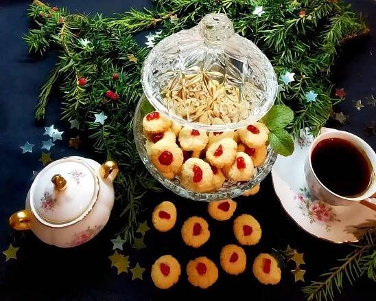 20+ inspirací na vánoční zdobení cukroví