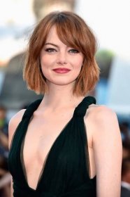 Emma Stone almost unrecognisable as she ditches trademark locks for blonde hair