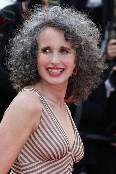 Stejně tak chválí takzvaný styl pepř a sůl herečky Andie MacDowell. 
