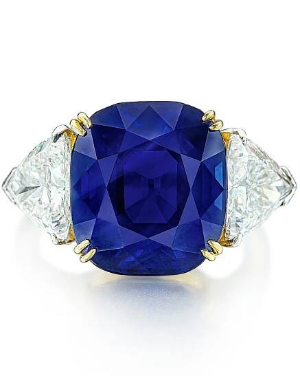 View full screen - View 1 of Lot 1765. Sapphire and Diamond Ring | 海瑞溫斯頓 Jacques Timey 設計 | 16.65克拉 天然「克什米爾」未經加熱藍寶石 配 鑽石 戒指.